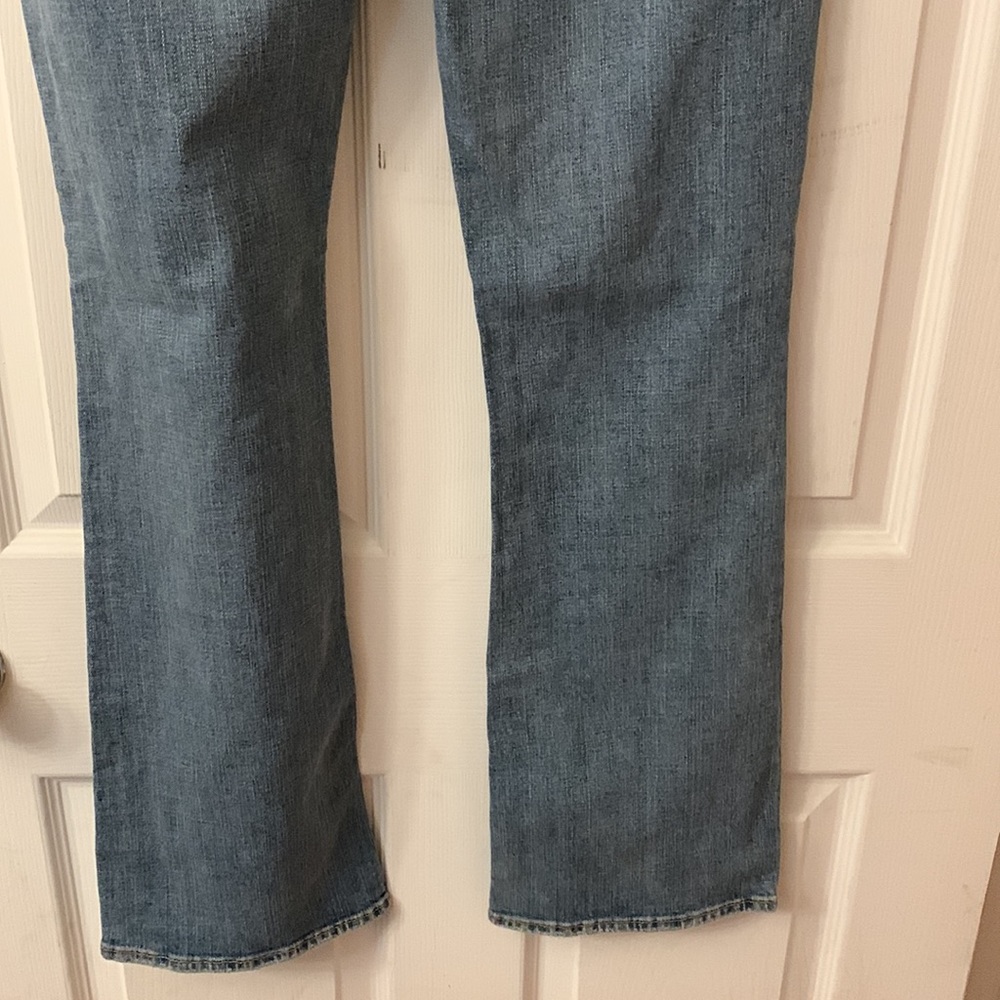 Silver Jeans 👖 - Picture 3 of 9